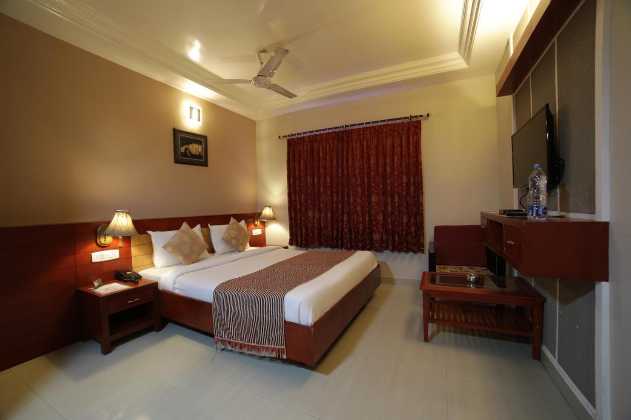Hotel Green Palace Puducherry Zewnętrze zdjęcie